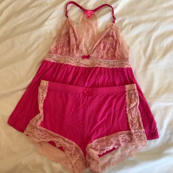 Betsey Johnson Other - BETSY JOHNSON pajama set